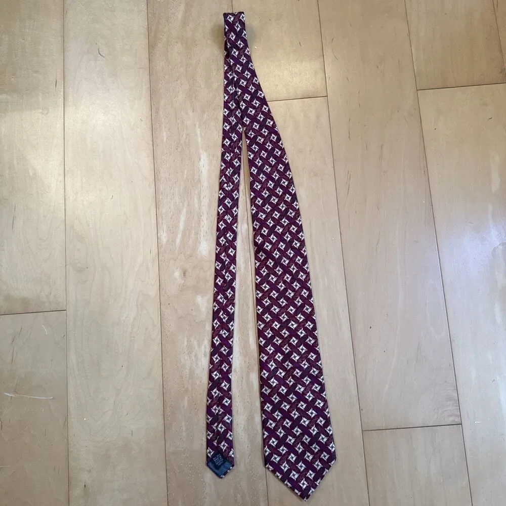 CHRISTIAN DIOR MAROON GEOMETRIC SILK TIE